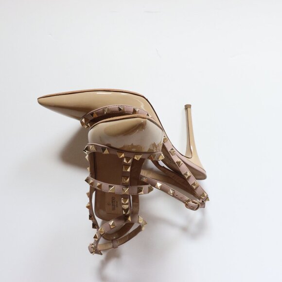 Valentino Garavani Rockstud Ankle Strap Pumps in Patent Leather Size: 39 1/2 - Picture 15 of 16